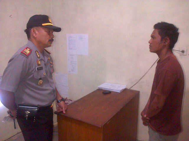 Ponakan Habisi Paman Sendiri Dengan 5 Tusukan